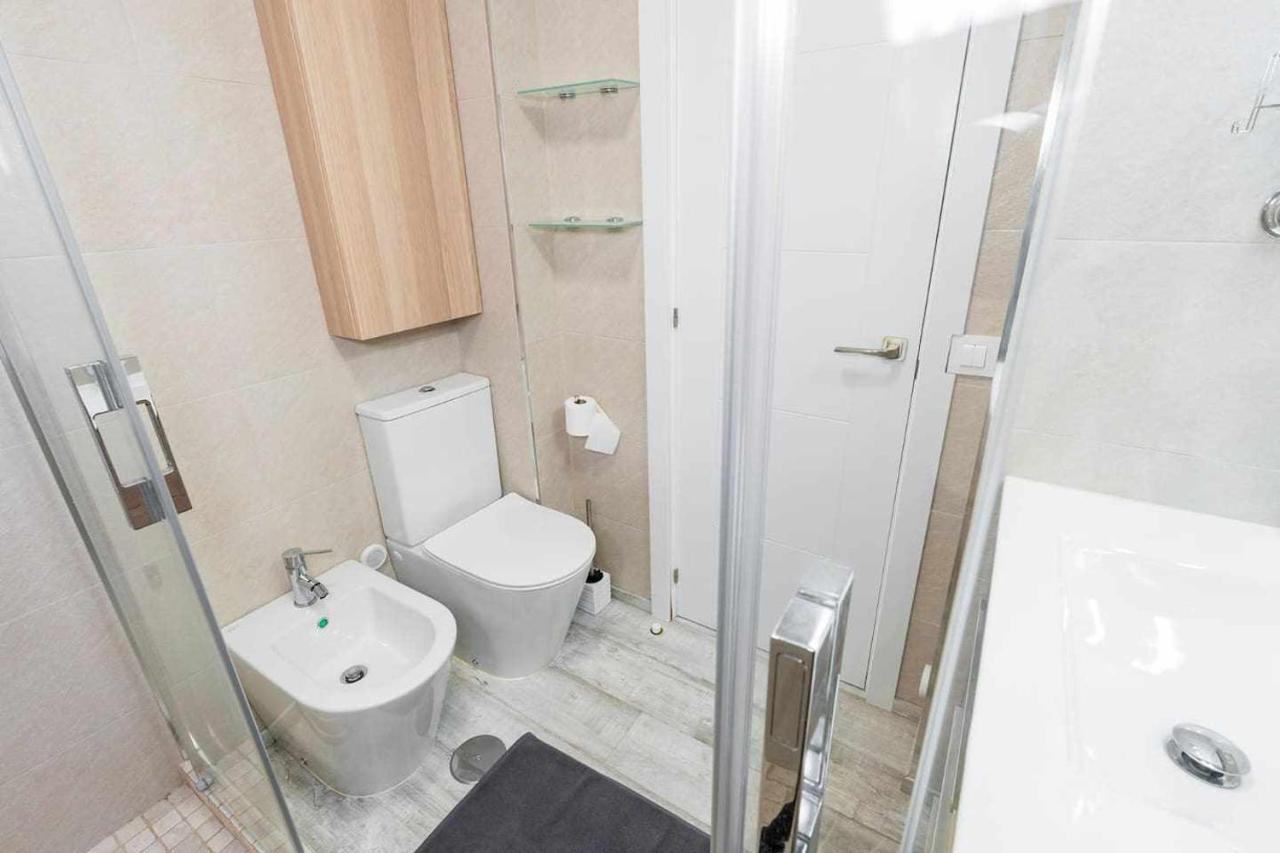 El Estudio De La Playa Benalbeach New 1Bd, Piscinas, Playa Y Vistas Al Mar Ref504 بينالماذينا المظهر الخارجي الصورة