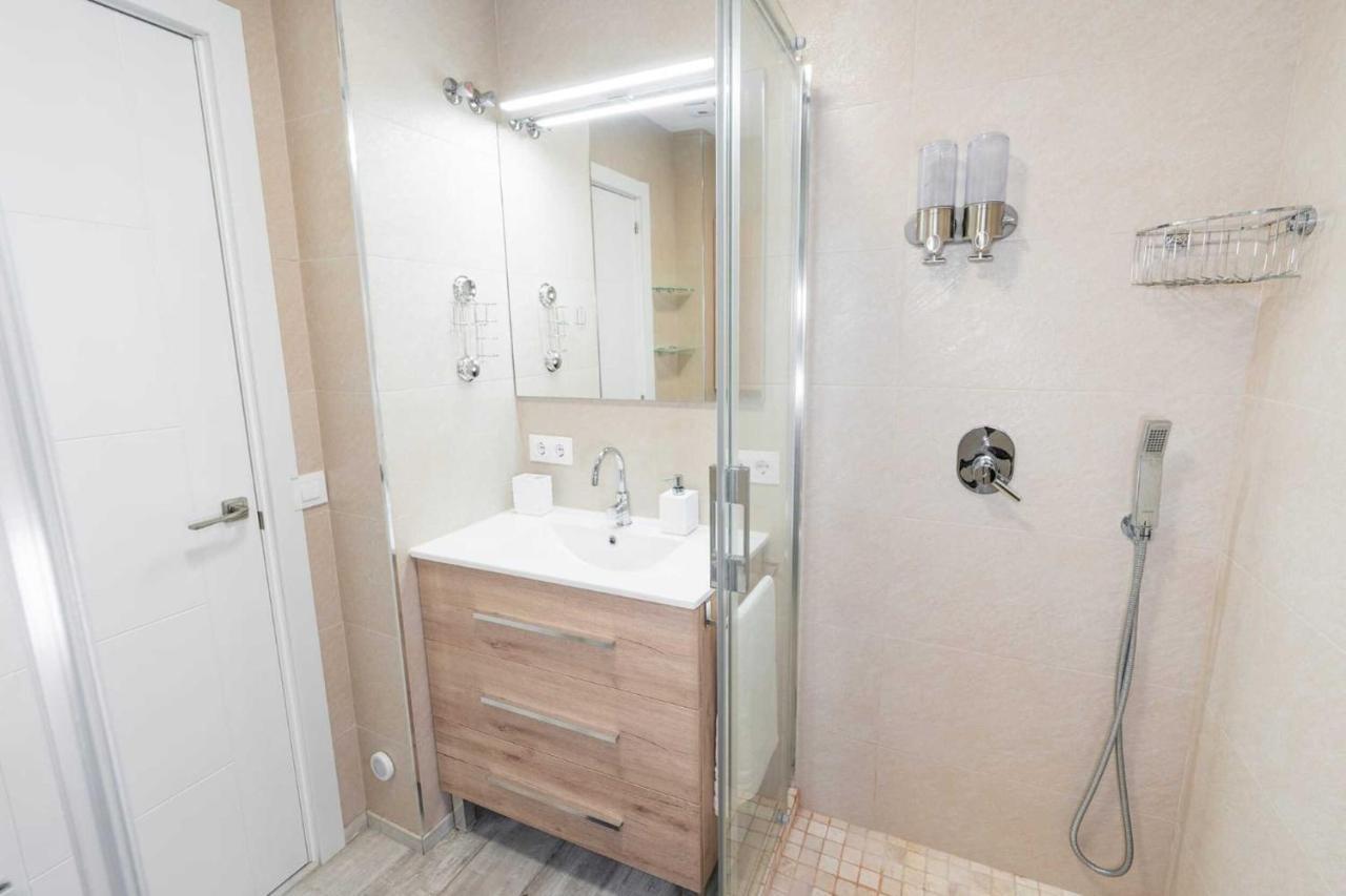 El Estudio De La Playa Benalbeach New 1Bd, Piscinas, Playa Y Vistas Al Mar Ref504 بينالماذينا المظهر الخارجي الصورة